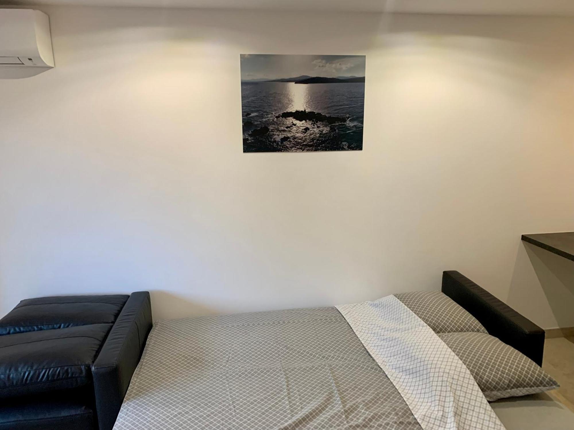 Grand Studio Standing Avec Terrasse Et Parking Sainte-Maxime Exteriör bild