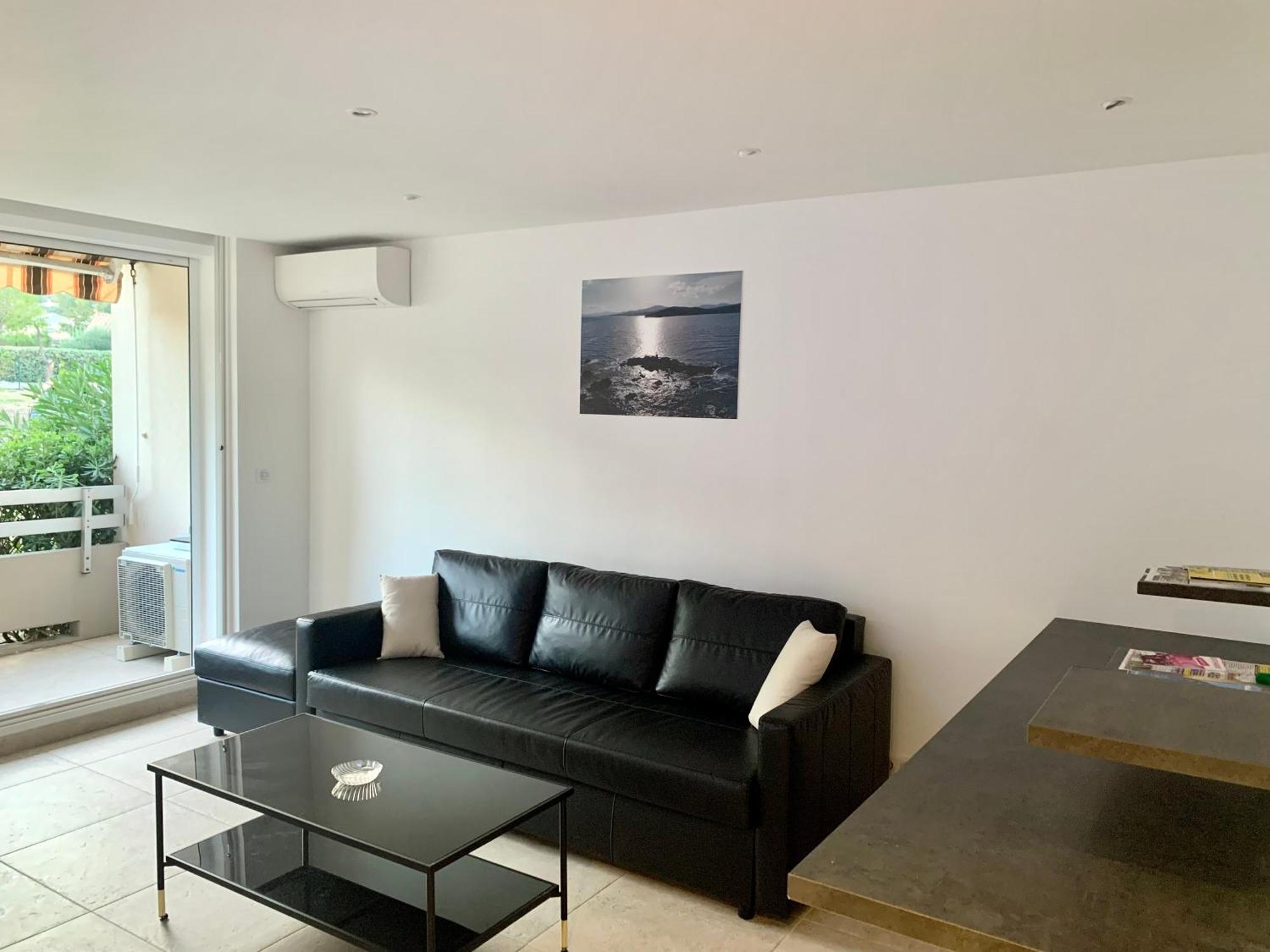 Grand Studio Standing Avec Terrasse Et Parking Sainte-Maxime Exteriör bild